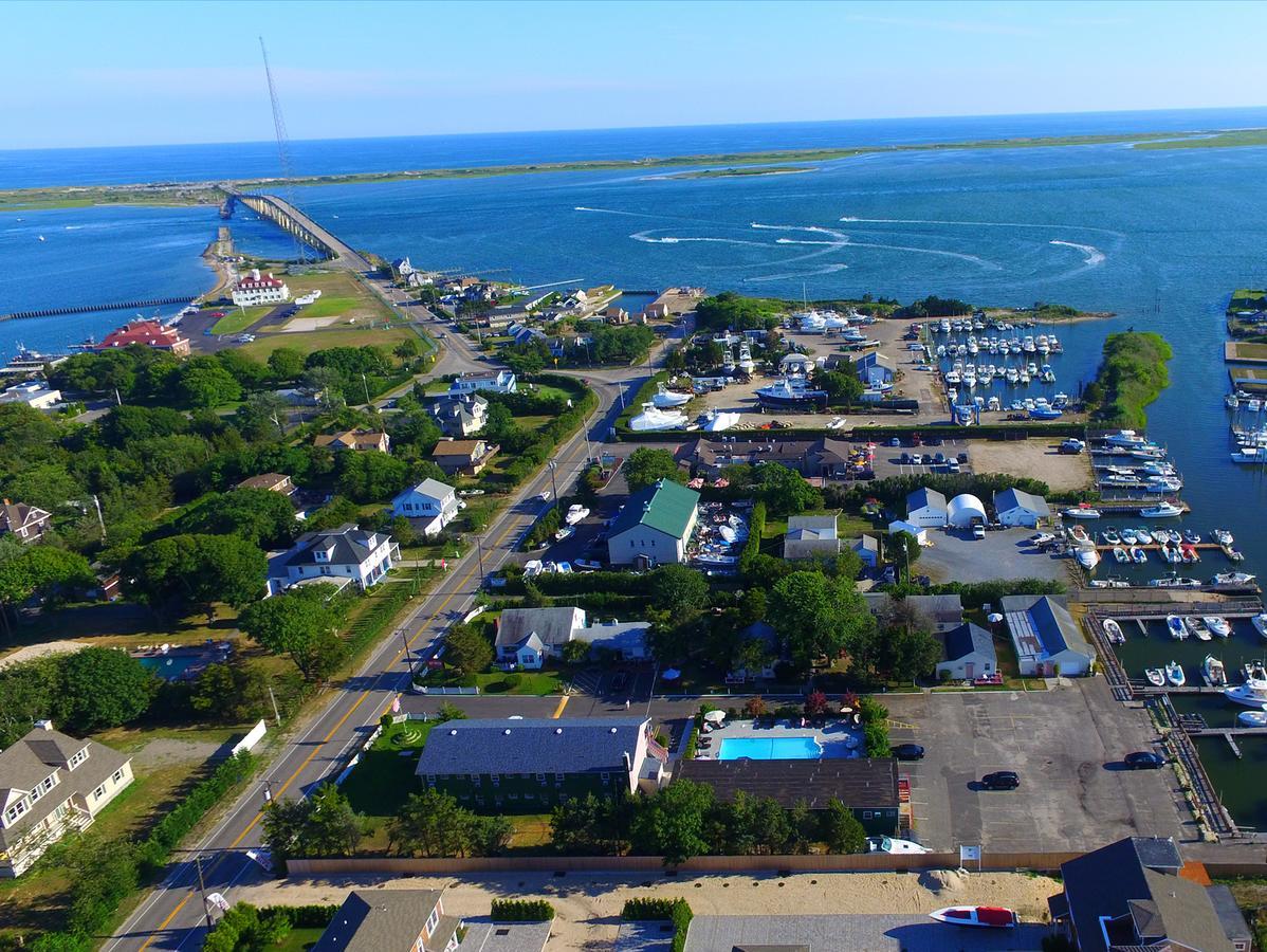 Bay Watch Hotel And Marina Hampton Bays Exterior photo